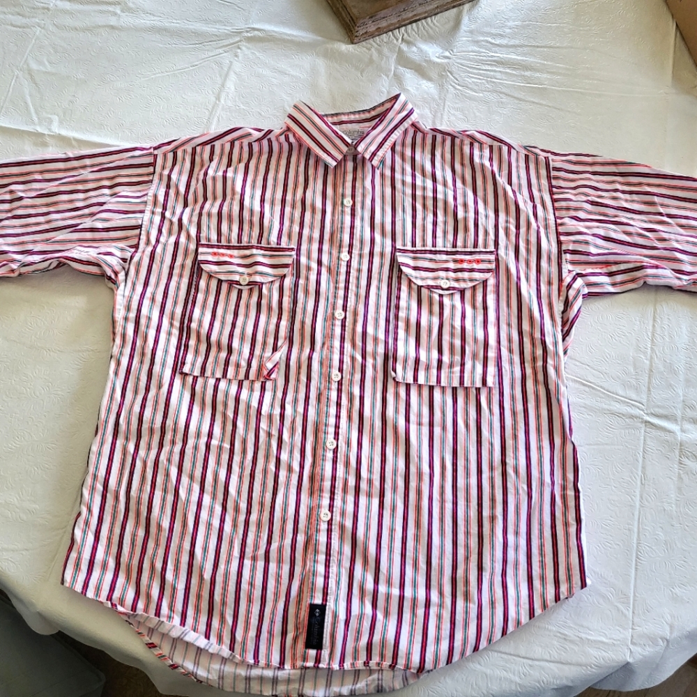Columbia button up radial sleeve